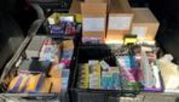 zollfund: pokémon-karten im kofferraum - zoll stoppt schmuggler