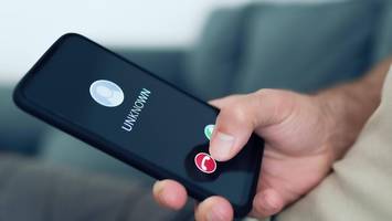 Bank-Probleme oder Gewinnspiel: Betrüger rufen immer öfter aus Österreich an