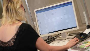 berlin: umstellung auf e-akte läuft schleppend – das sind die gründe