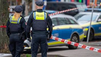 Streit in Wohnung endet blutig – Polizisten schnappen Verdächtigen am Bahnhof
