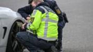 Feiertag der Tuning-Szene: Polizei kassiert Dutzende Autos am Car-Freitag ein