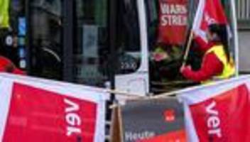 ÖPNV: Verdi kündigt Warnstreik in Nürnberg an
