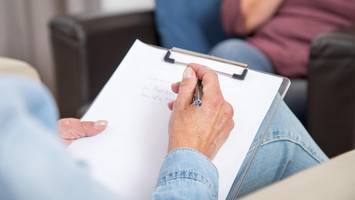 honorarkürzungen: psychotherapeuten in bergedorf schlagen alarm