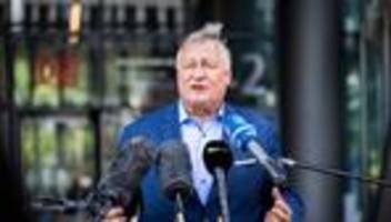 Folgen des Iran-Kriegs: Hohe Spritpreise: EVG-Chef bringt Bahn-Rabatte ins Gespräch