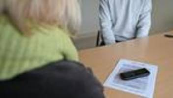 Gesundheit: Wenn Sprache zur Hürde wird - Kliniken suchen Lösungen