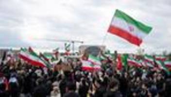 Naher Osten: Hunderte demonstrieren in Berlin gegen USA und Israel