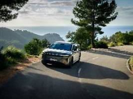 van, limo und supercar zugleich: lucid gravity ist das schweizer taschenmesser unter den autos