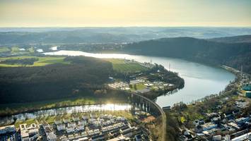 Sauberes Wasser: Schneider will die Industrie zur Kasse bitten