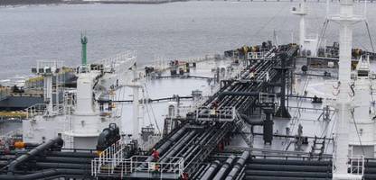 Russland-Ukraine-Krieg: Drohnenangriffe treffen Lukoil-Anlage und Hafen Primorsk