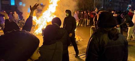 iran richtet zwei demonstranten hin