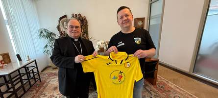 Besonderes Spiel in Dillingen: Team Vatikan tritt gegen Tim Wiese, Halil Altintop und die Killerpilze an