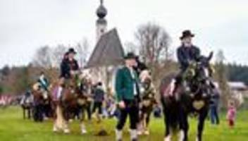 Brauchtum: Georgiritt mit Hunderten Pferden - Ehrengast Kardinal Marx