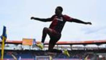 2. fußball-bundesliga: nzingoulas nürnberger premiere - pyroschaden in braunschweig