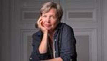 heimsuchung: jenny erpenbeck verrät, was abiturienten über ihr buch wissen müssen