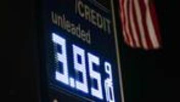 Iran-Krieg: Wird der Spritpreis Trump im US-Wahljahr gefährlich?