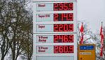 Preisexplosion bei Sprit: CDU-Politiker widerspricht Wirtschaftsministerin Reiche