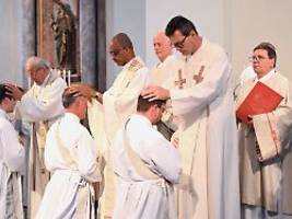 priesterweihe für verheiratete: belgischer bischof legt sich mit dem vatikan an