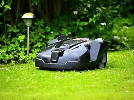Todesfalle für Kleintiere: Städtetag fordert Nachtfahrverbot für Mähroboter