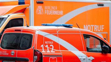 tragischer unfall auf frankfurter allee: frau stirbt nach crash mit motorroller