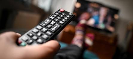 abstand oder nähe? so weit weg muss der fernseher stehen