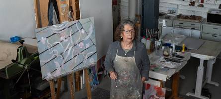 Wie aus „Reise-Notizen“ Kunstwerke werden: ein Besuch im Atelier der Künstlerin Brigitte Heintze