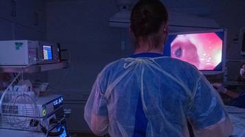 chefarzt scherzt nach eigener darmspiegelung: viel zu kurz