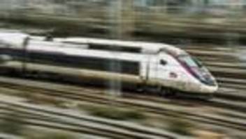 Armeetransport: TGV kracht in Nordfrankreich in Laster - Toter und Verletzte