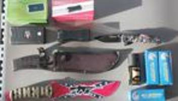 Grenzkontrolle: 15-Jähriger mit Waffenarsenal an der Grenze gestoppt