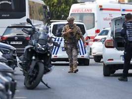 Hintergründe noch unklar: Zwei Tote bei Schusswechsel vor israelischem Konsulat in Istanbul