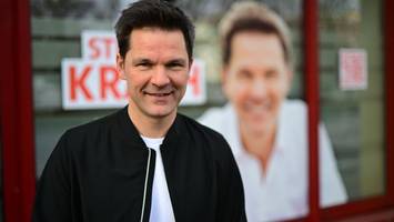 „Willst du eine Waffe am Kopf haben?“ – Mann bedroht SPD-Spitzenkandidat Krach