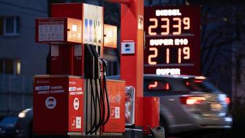 Bahn-Rabatte und Preisdeckel: Wie EU-Länder mit hohen Spritpreisen umgehen