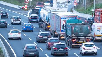 a7: zufahrt zur a23 wird zum wochenende für eine nacht gesperrt