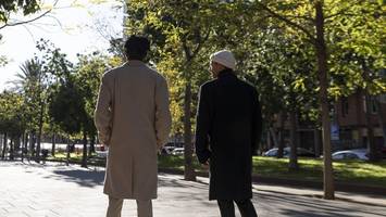 rassistische beleidigungen und schläge in planten un blomen – unbekannte fliehen