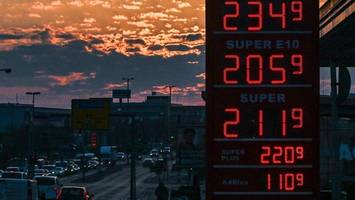 Tanken immer teurer: Was würde eine Senkung der Mehrwertsteuer bringen?