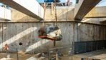 Fund in sieben Metern Tiefe: Hamburger Findling auf den Namen Bramfels getauft