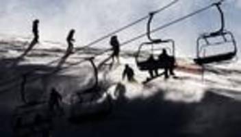 Tödlicher Unfall: Skiunfall in Österreich: Münchner tot, Mann aus NRW verletzt