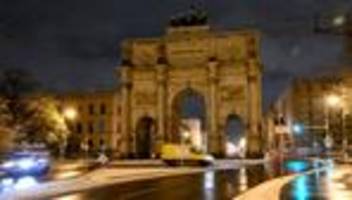 Wahlkampfaktion: Behörde verhängt Bußgeld für Habeck-Projektion am Siegestor