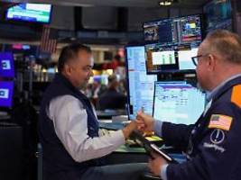 Dow macht großen Satz nach oben: Waffenstillstand mit Iran beflügelt Wall Street