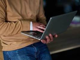 fast ein drittel ausgebrannt: studie: knapp die hälfte der deutschen zufrieden mit eigener jobsituation