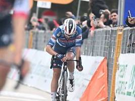 Landa einfach weggerammt: Rad-Teamchef tobt nach Abschuss durch Ärzte-Auto