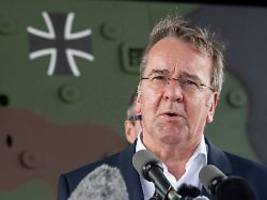 regelung vorsorglich eingeführt: pistorius: derzeit keine genehmigungspflicht für längere auslandsaufenthalte