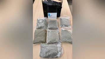 Schöneberg: Illegale Tabakprodukte und 7 Kilo Cannabis in Shisha-Shop gefunden