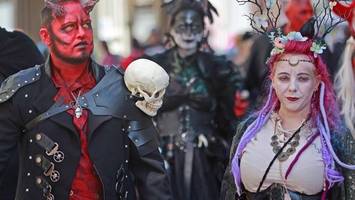 Tanz in den Mai: Was ist die Walpurgisnacht und wie wird gefeiert?