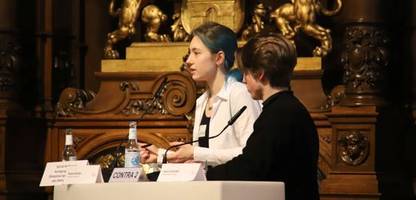 »Jugend debattiert«: 48 Jugendliche diskutieren. Und in der Jury sitzt ein AfD-Politiker