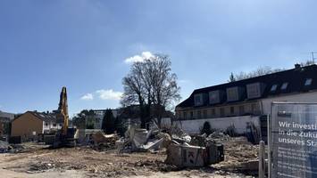 Frust an Baustelle: Bürger laufen auf die Straße, statt langen Umweg zu gehen