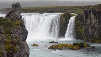 island-reise und geld zu gewinnen: diese airline sucht den schlechtesten fotografen