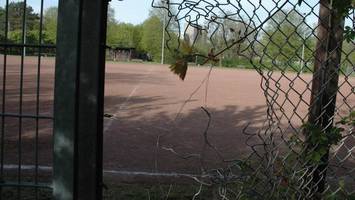 neuer treffpunkt, keine toilette: grüne fürchten das schlimmste