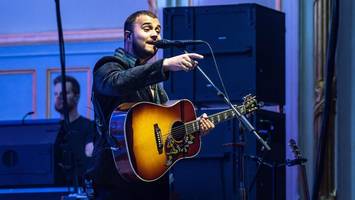 „night fever“ in der laeiszhalle: als stünden die bee gees wieder auf der bühne