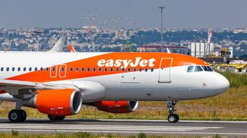 verdacht auf feuerwerk nahe der landebahn: easyjet-maschine bricht anflug auf paris ab