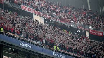 Verstörende Bilder aus Madrid: Bayern-Fans von Polizei gewaltsam bedrängt